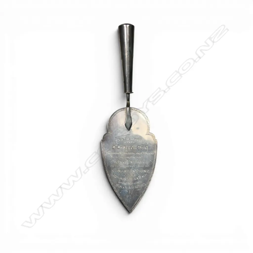 A silver presentation Trowel Christchurch Hospital 1915, Image 1++