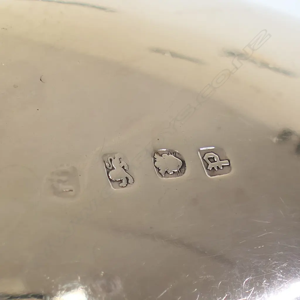 A good pair of George III silver large fat bellied sauce boats, Image 1++