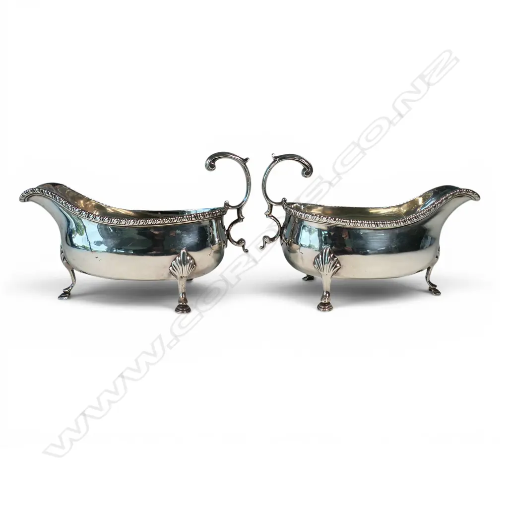 A good pair of George III silver large fat bellied sauce boats, Image 1++