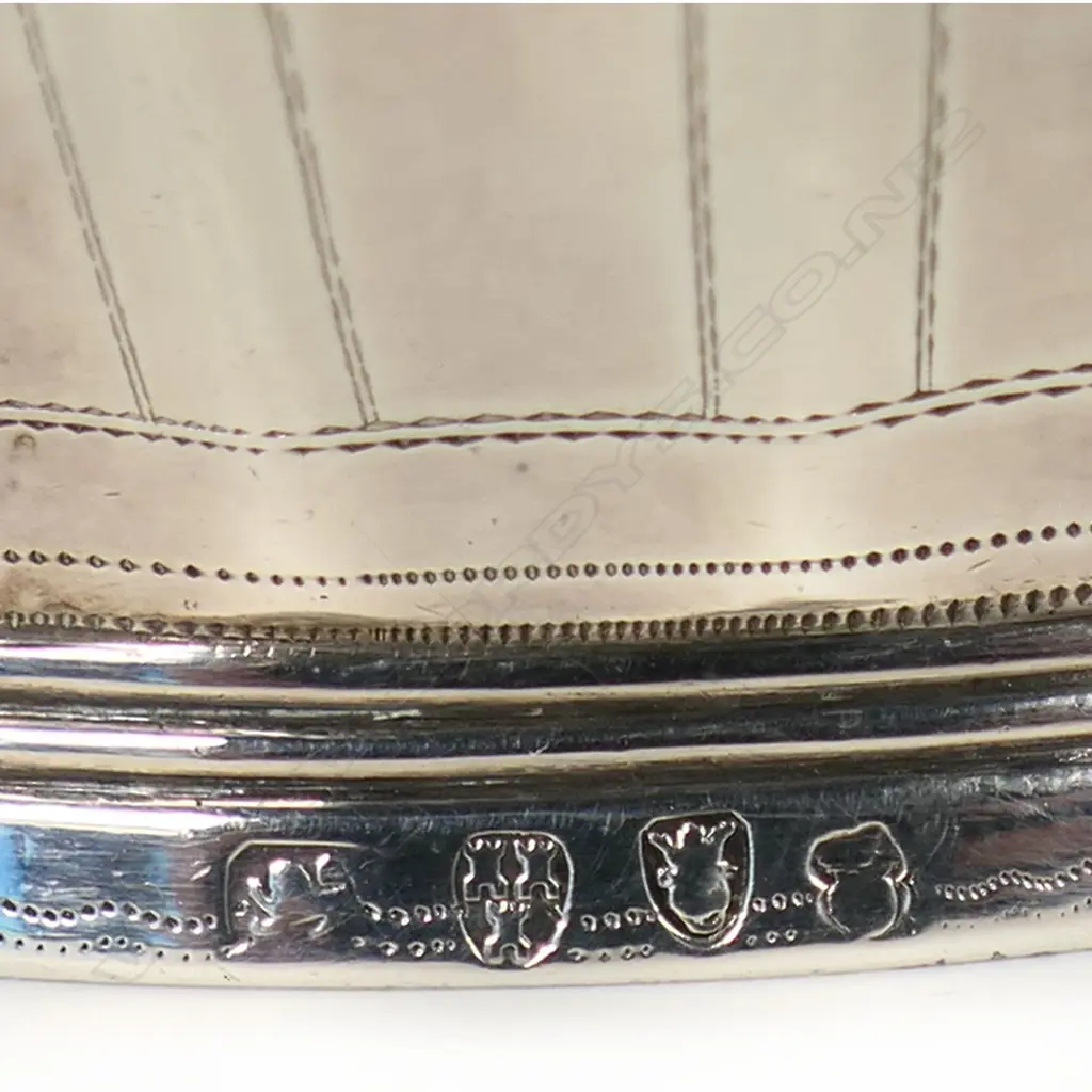 An early George III silver castor, Image 1++