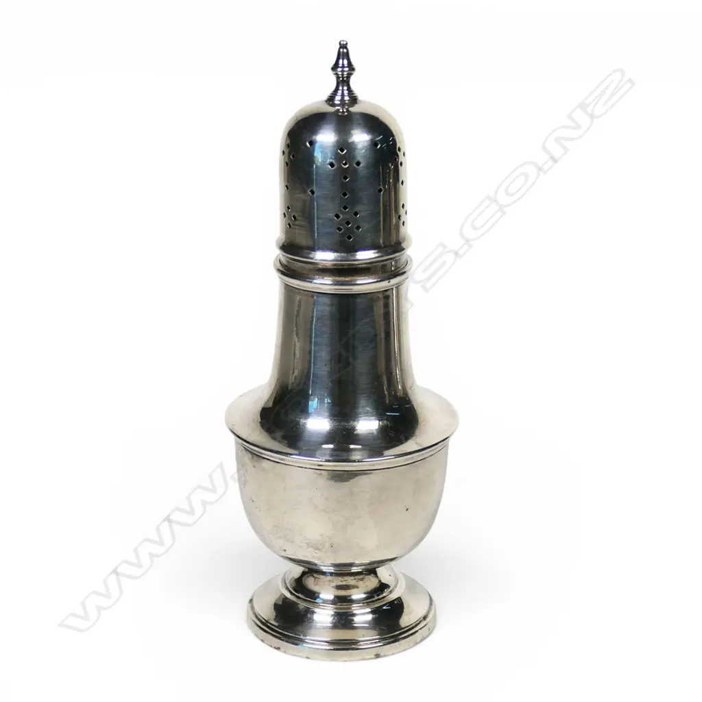 A mid 20thC silver large castor, Image 1++