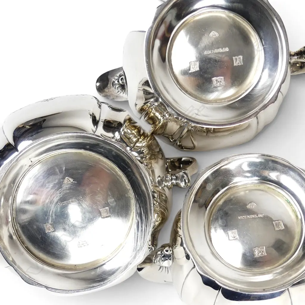 An impressive silver six-piece tea set on tray, Image 1++