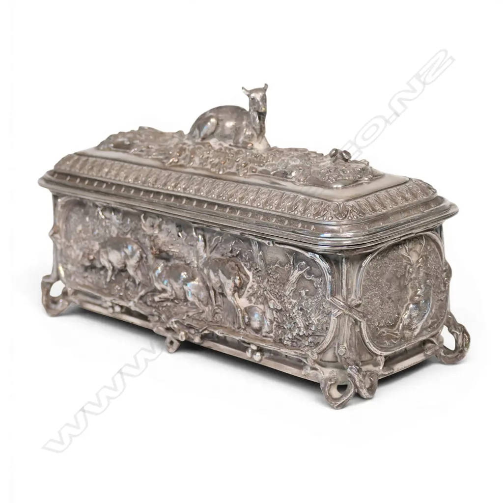 A fancy Victorian heavy silver plate casket, Image 1++