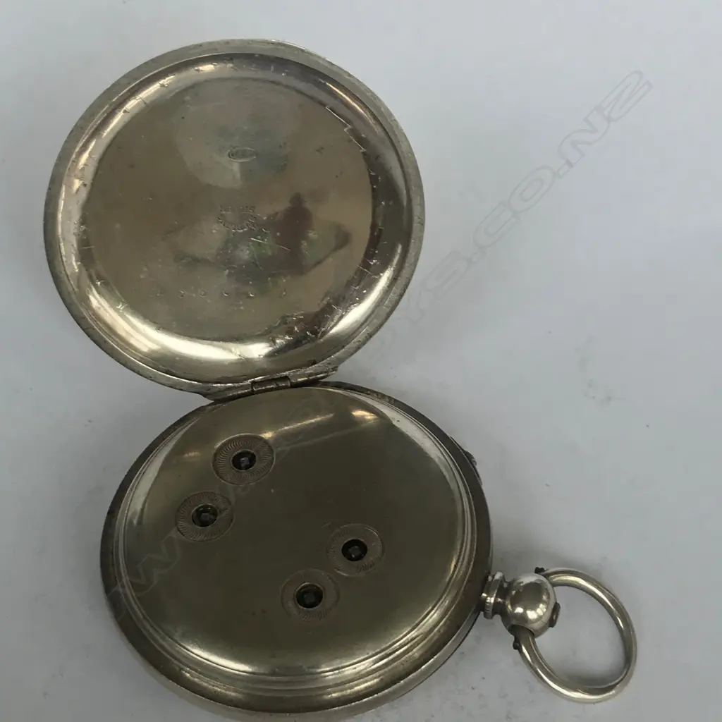 A Swiss hunter pocket watch by Auguste Hugenin - Locle, Image 1++