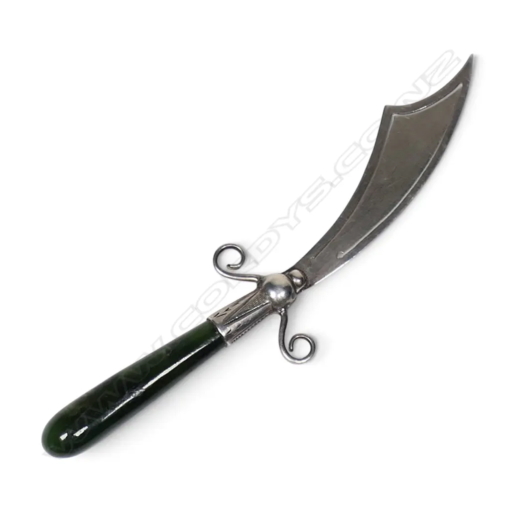 An early 20thC pounamu and silver bookmark, Image 1++