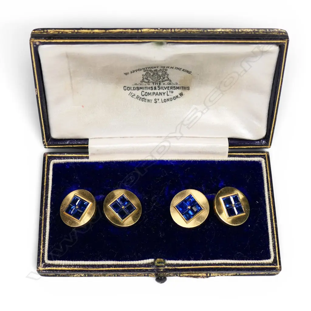 A pair of early 20thC Cartier Paris 18ct gold and princess cut sapphire cufflinks, Image 1++