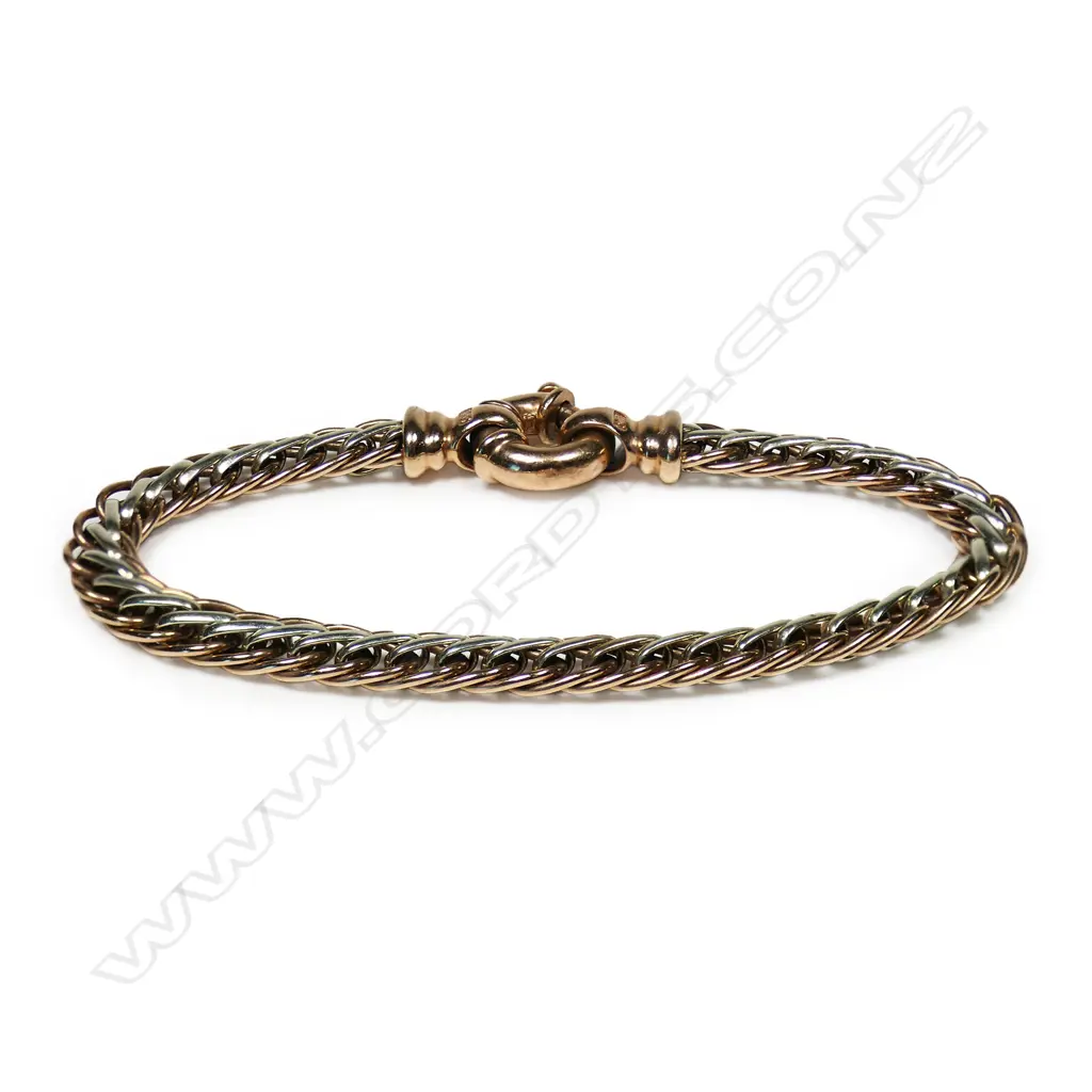 A 9ct white and rose gold bracelet, Image 1++
