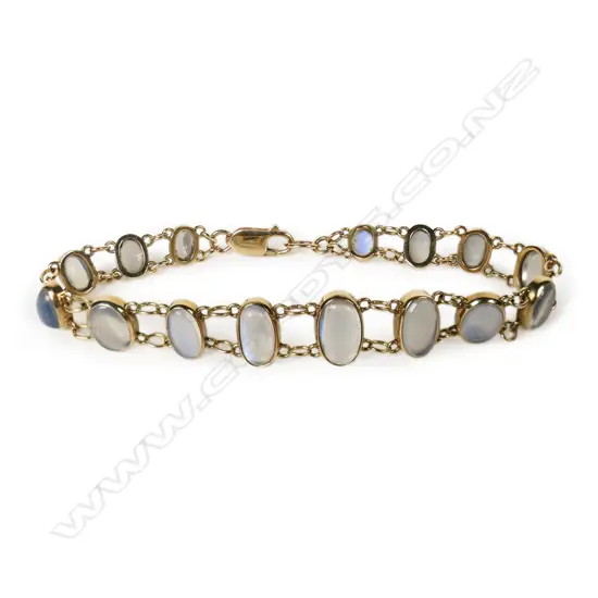 A vintage 9ct yellow gold and moonstone bracelet,