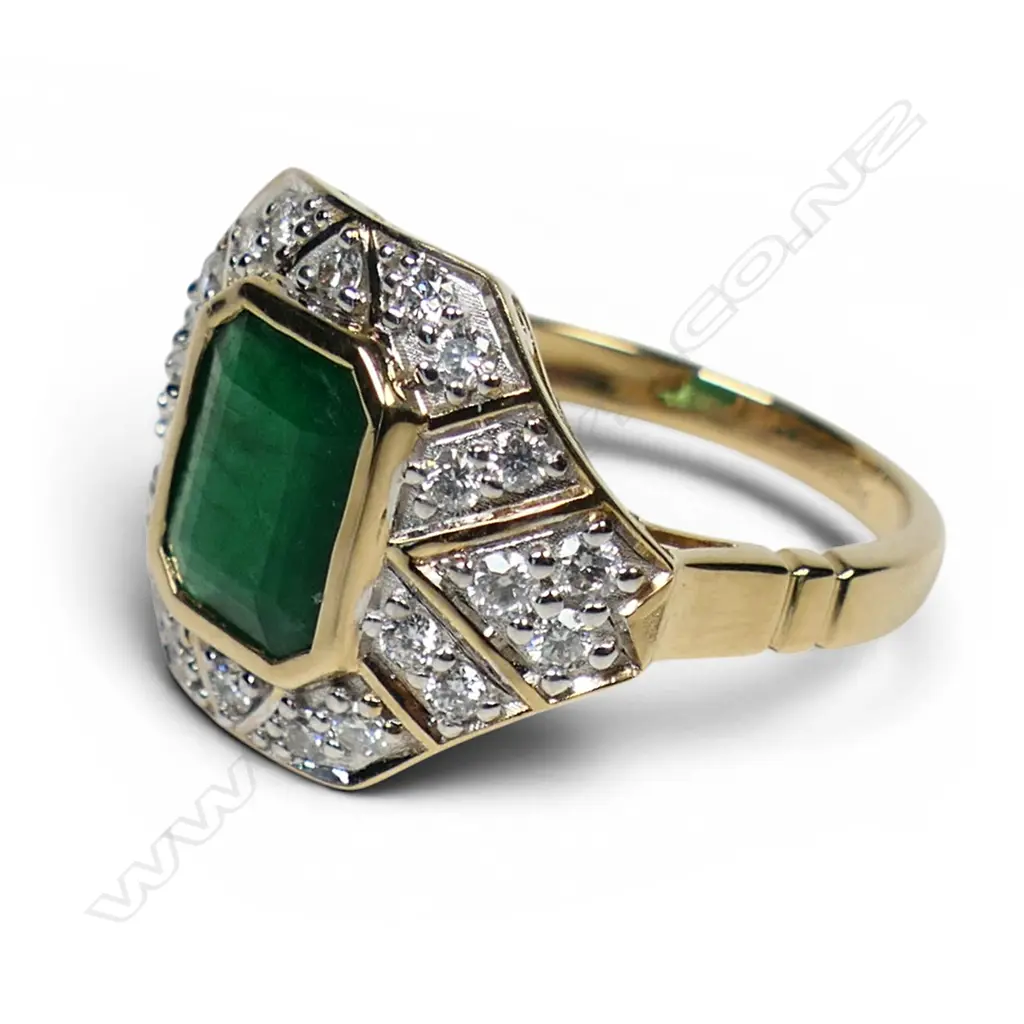 A 14ct gold emerald and diamond Art Deco style ring, Image 1++