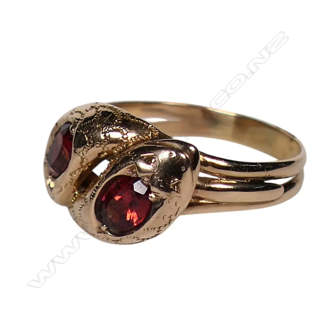 A 19thC 9ct gold double headed snake ring, Image 1++