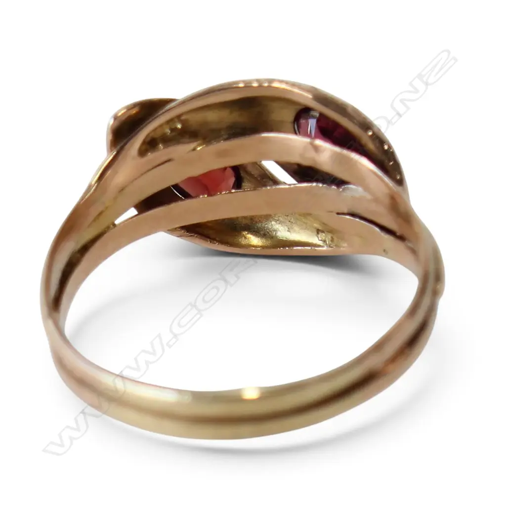 A 19thC 9ct gold double headed snake ring, Image 1++