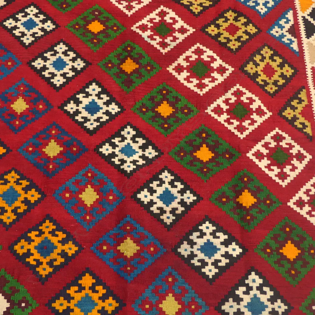 A hand-woven Persian Kilim rug, Image 1++
