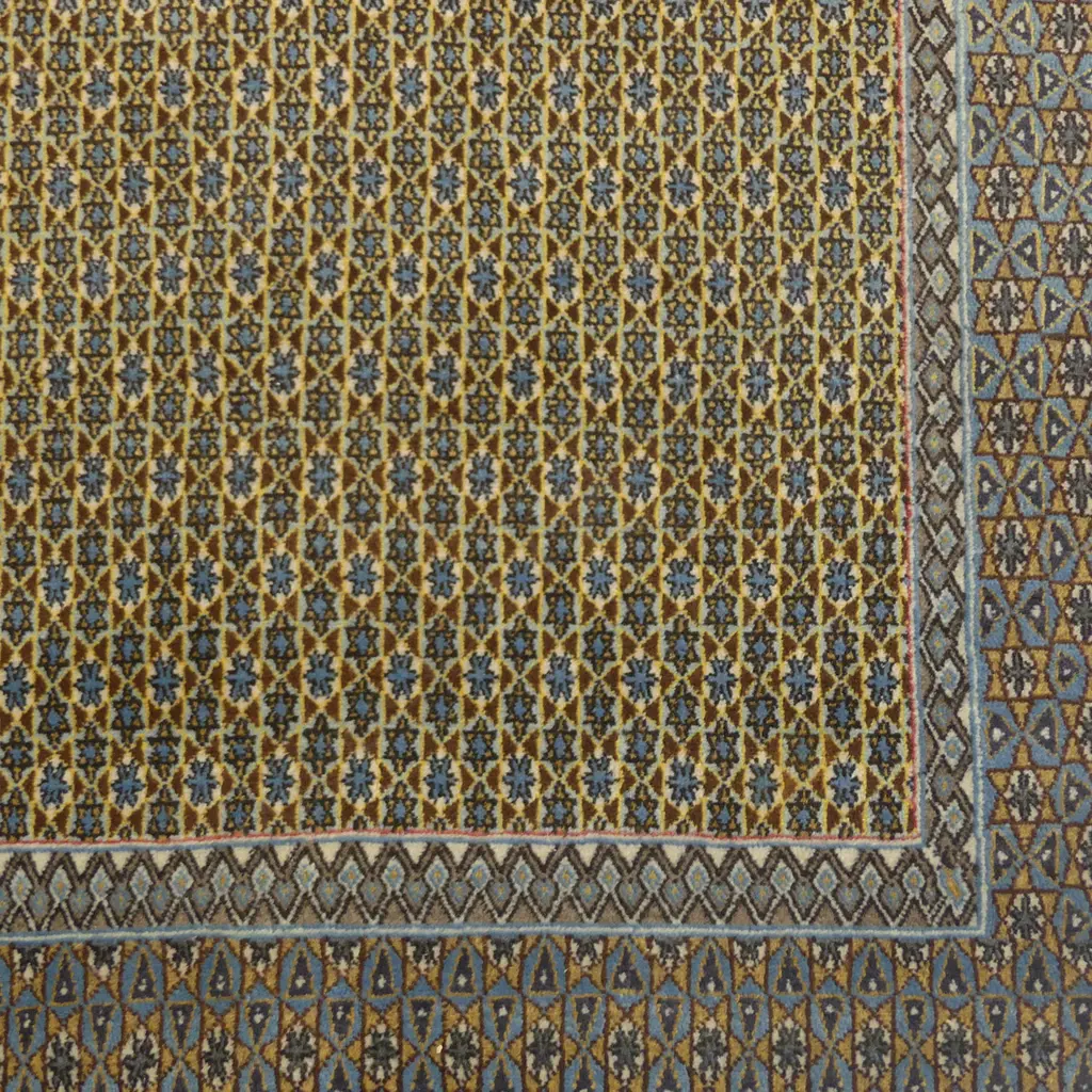 A hand-knotted Hamadan rug, Image 1++