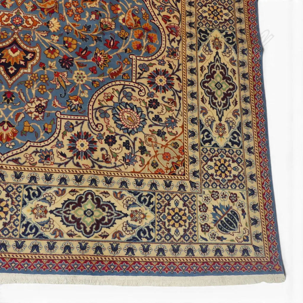 A fine hand-knotted Tabriz carpet, Image 1++