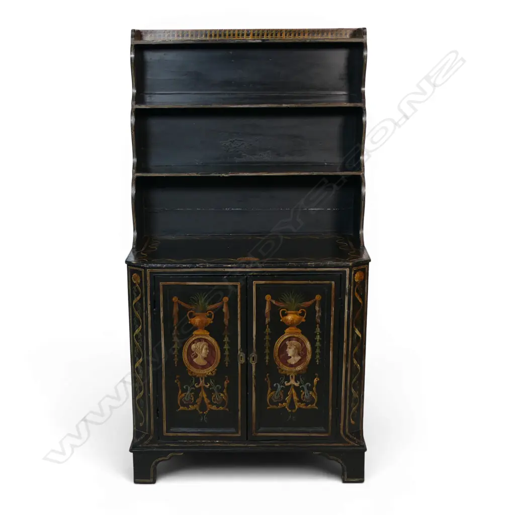A 19thC Regency style painted dresser, Image 1++
