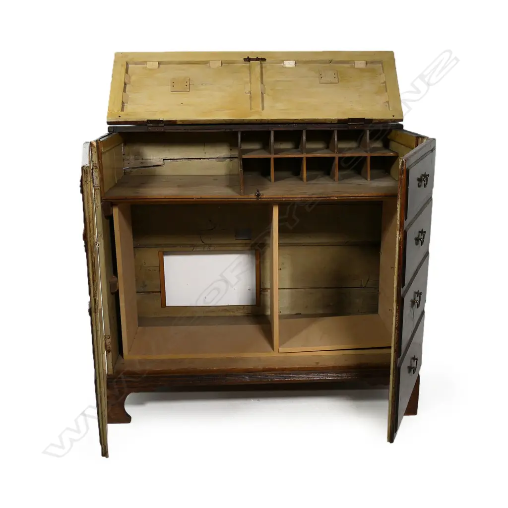An uncommon Georgian oak housekeeper's cupboard, Image 1++