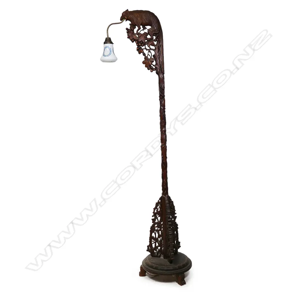 A Chinese carved floor lamp, Image 1++