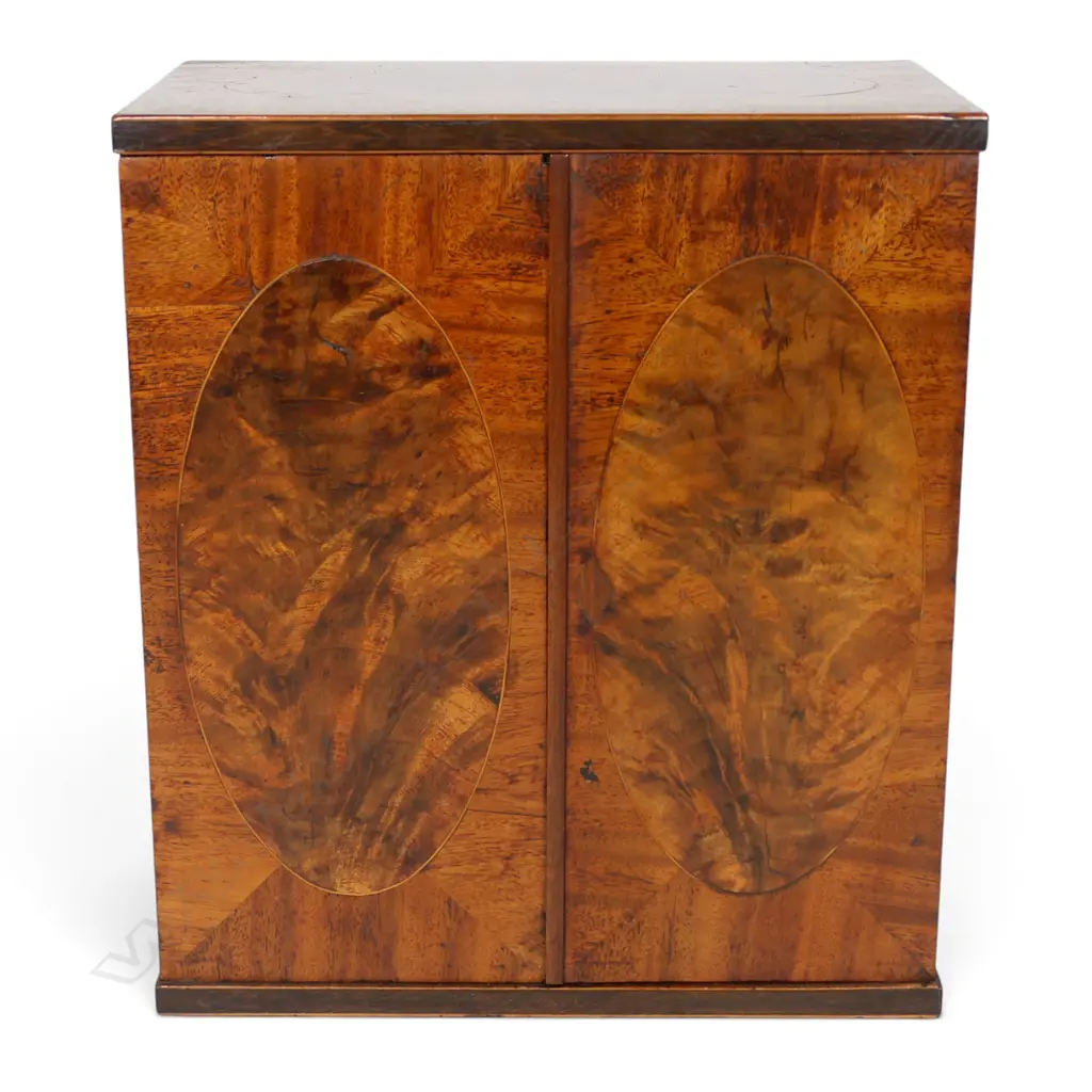 A 19thC walnut collectors cabinet, Image 1++