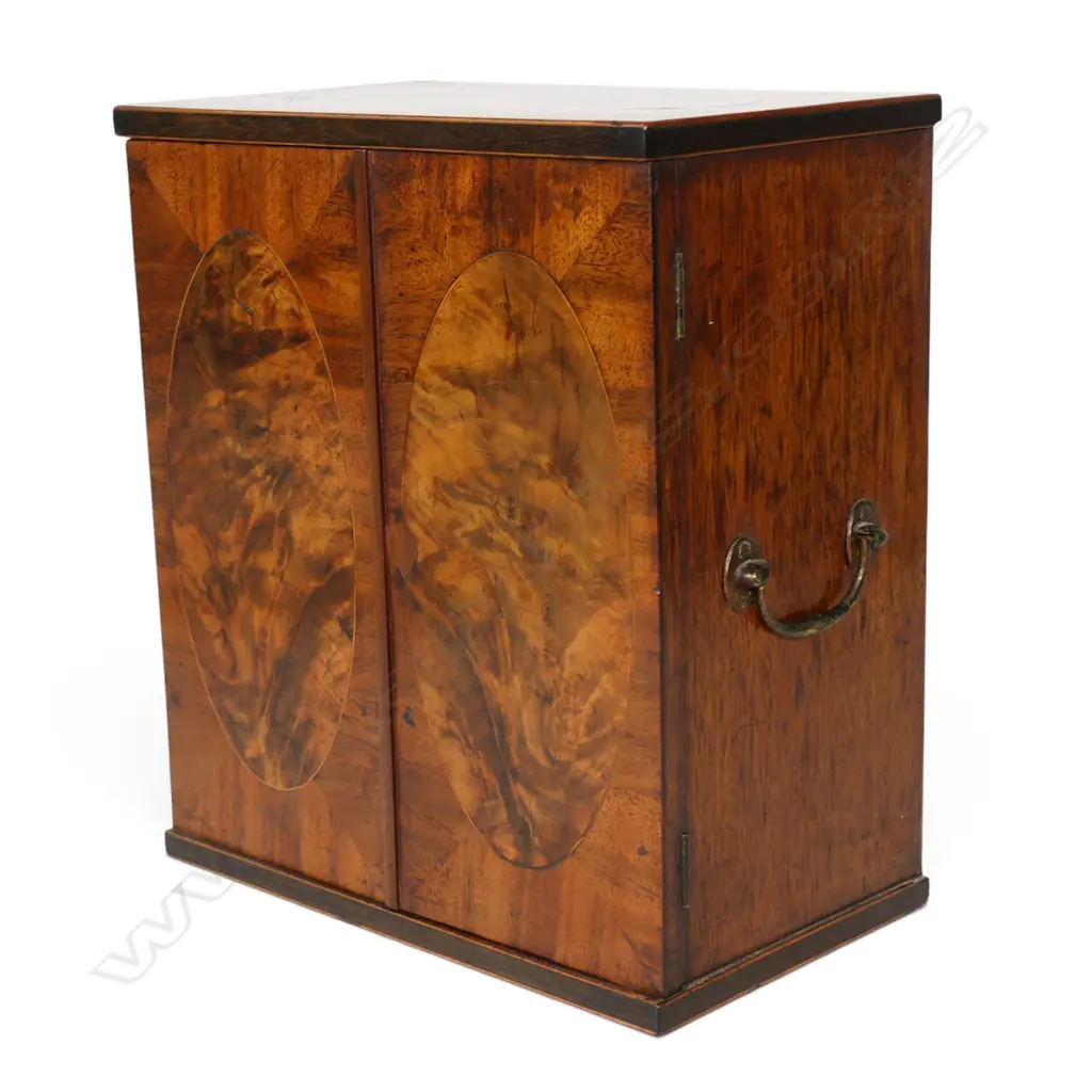 A 19thC walnut collectors cabinet, Image 1++