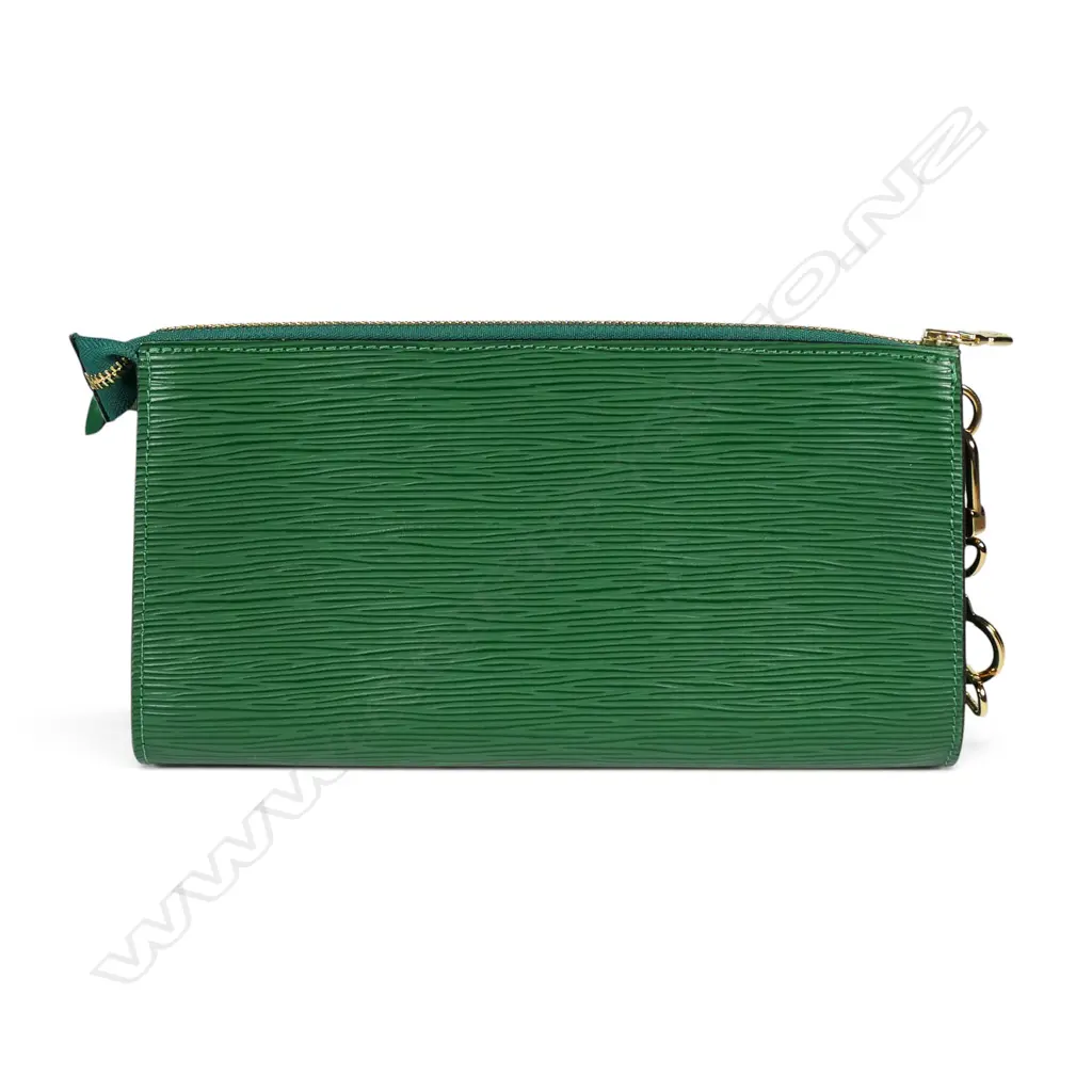 A vintage Louis Vuitton Borneo Green Epi pochette, Image 1++