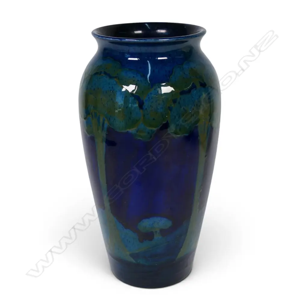 A c.1925 William Moorcroft ‘Moonlit Blue' pattern vase, Image 1++