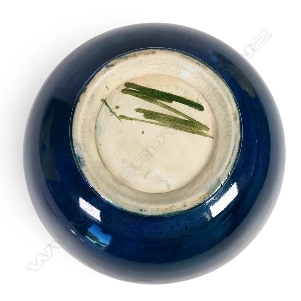 A c.1925 William Moorcroft ‘Moonlit Blue' pattern bowl, Image 1++