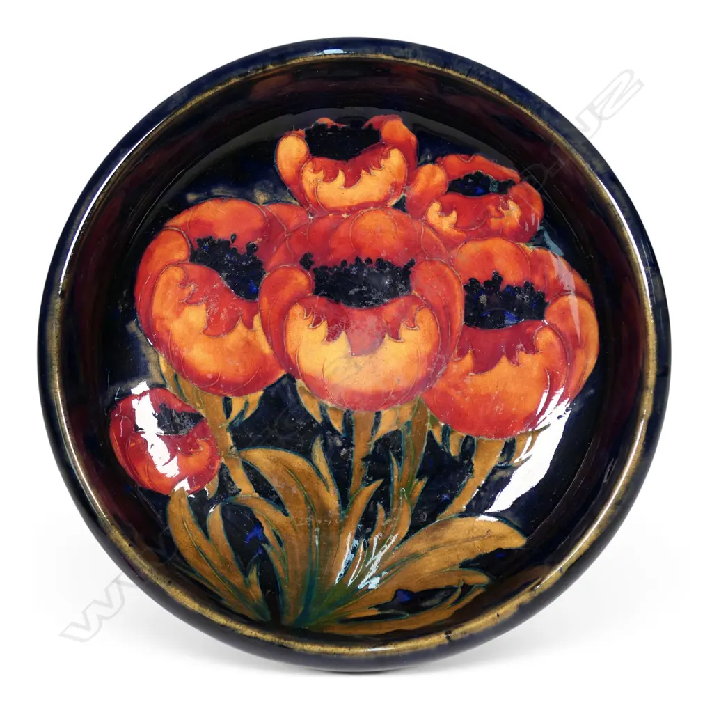 A William Moorcroft ‘Poppy' bowl on Tudric pewter pedestal base, Image 1++