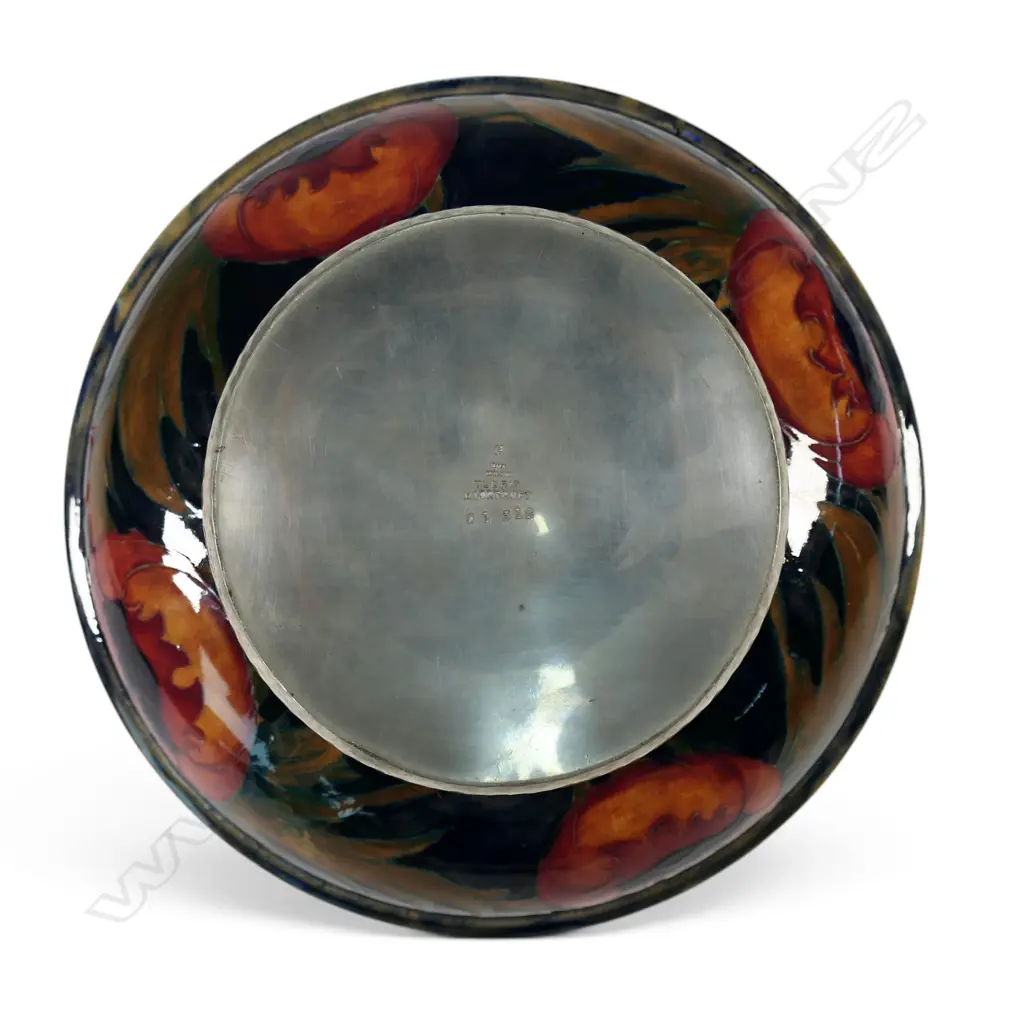 A William Moorcroft ‘Poppy' bowl on Tudric pewter pedestal base, Image 1++