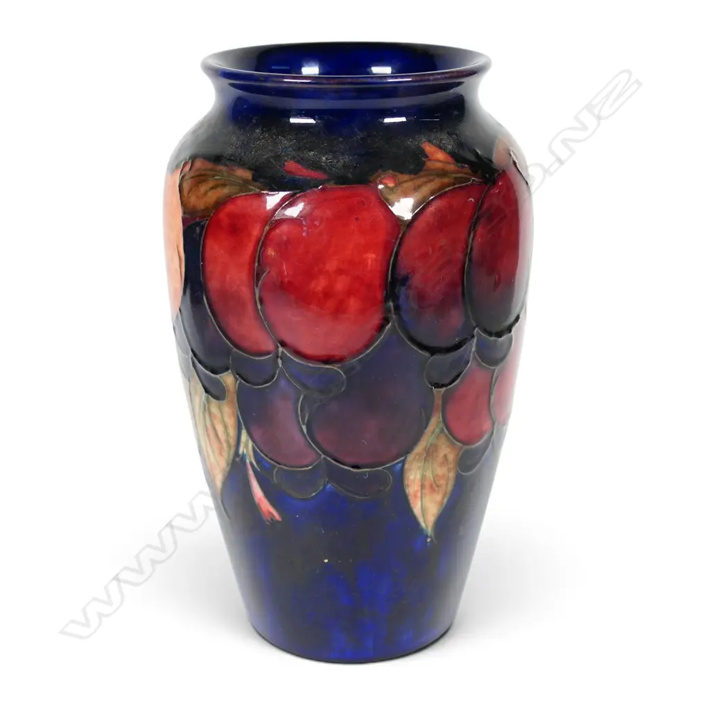A William Moorcroft flambé vase, Image 1++