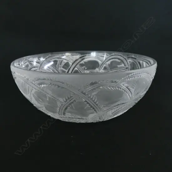 A c.1960 Lalique Pinson Finches clear glass bowl,
