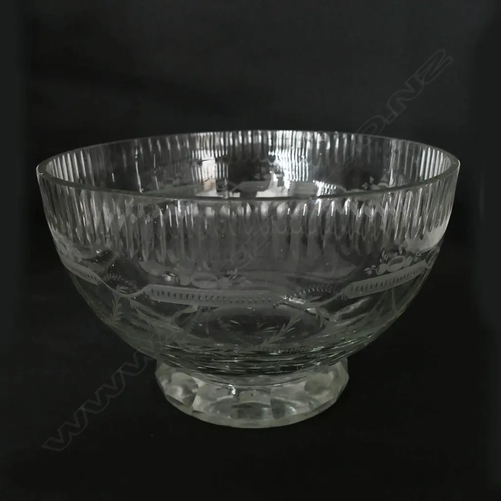 A 19thC Continental crystal pedestal bowl, Image 1++
