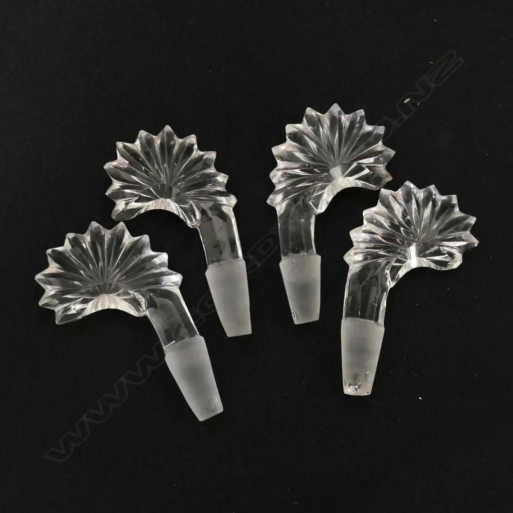 A 19thC Continental crystal four-chamber decanter, Image 1++