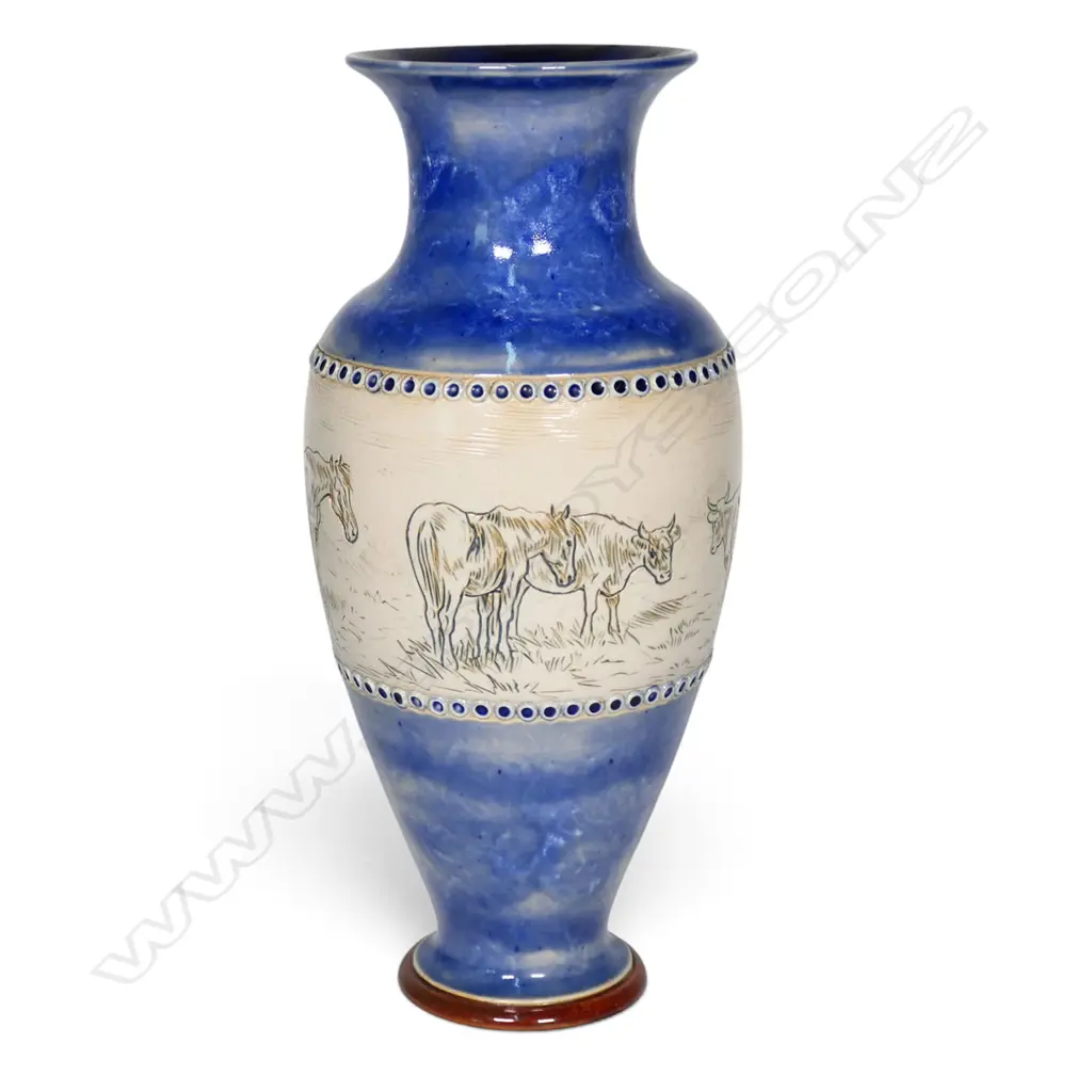 Royal Doulton stoneware Hannah Barlow sgraffito vase, Image 1++