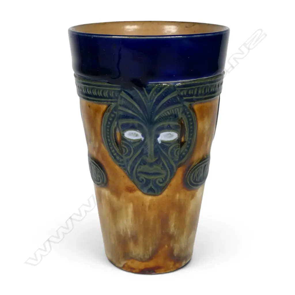 A Royal Doulton 'Māori Art' tall beaker, Image 1++