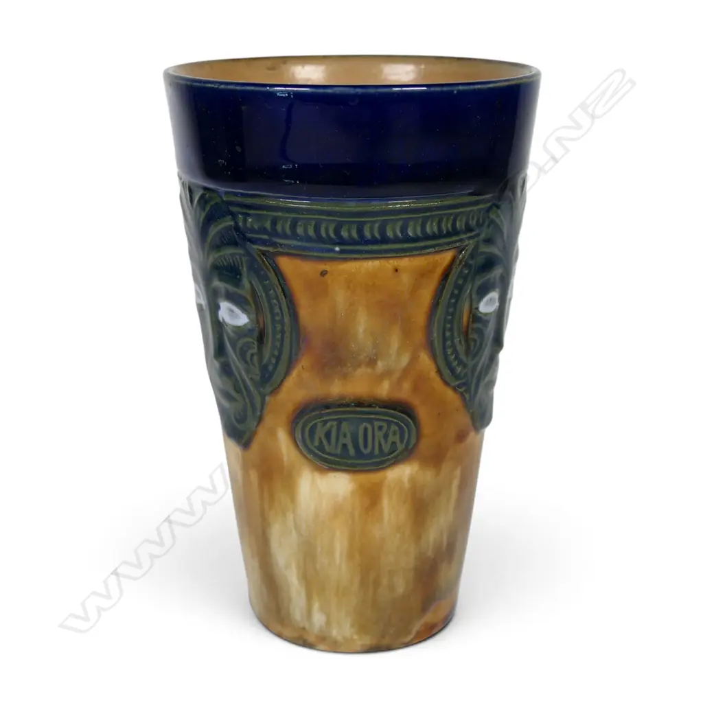 A Royal Doulton 'Māori Art' tall beaker, Image 1++