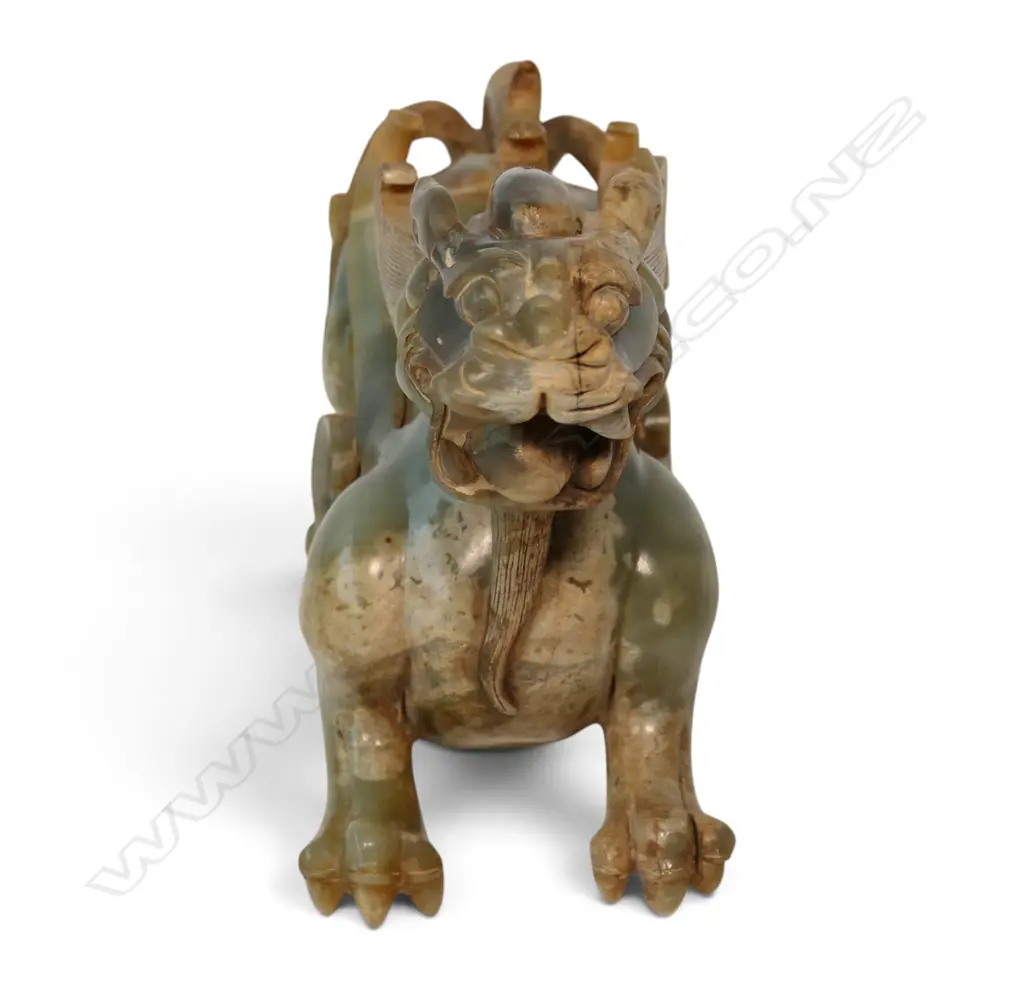 Reputedly old Chinese hand carved jade bixie, Image 1++