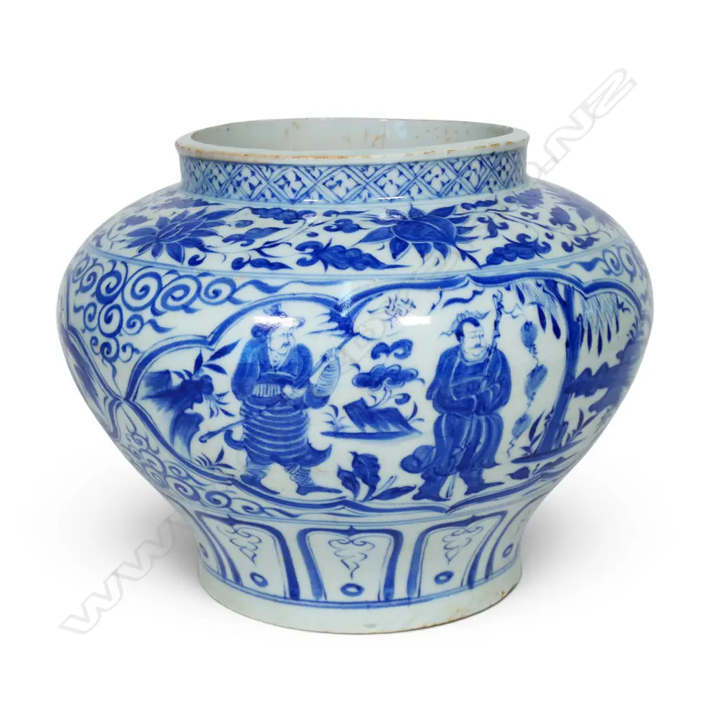 A large Chinese Yuan Dynasty style jar, Image 1++