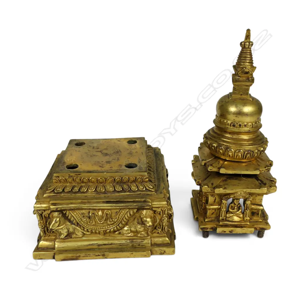 An Oriental gilt bronze temple sculpture, Image 1++