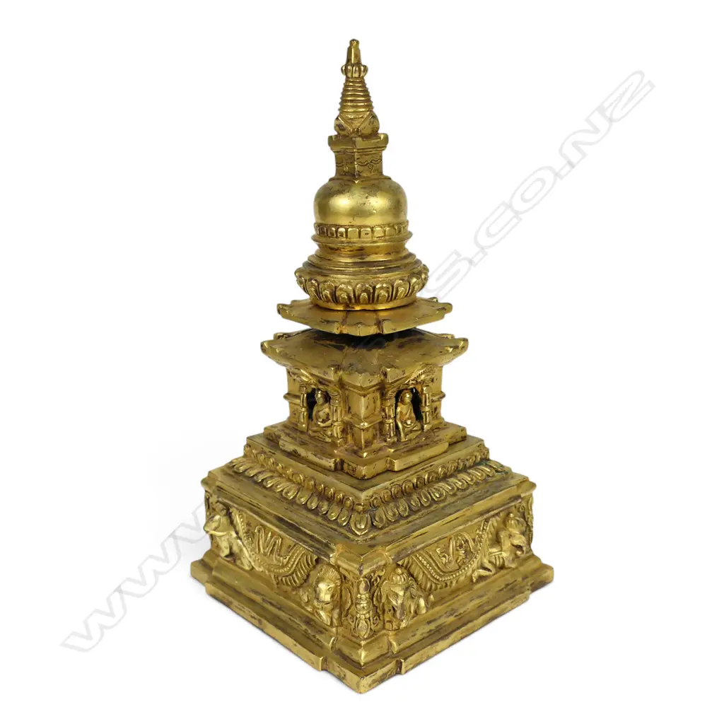 An Oriental gilt bronze temple sculpture, Image 1++
