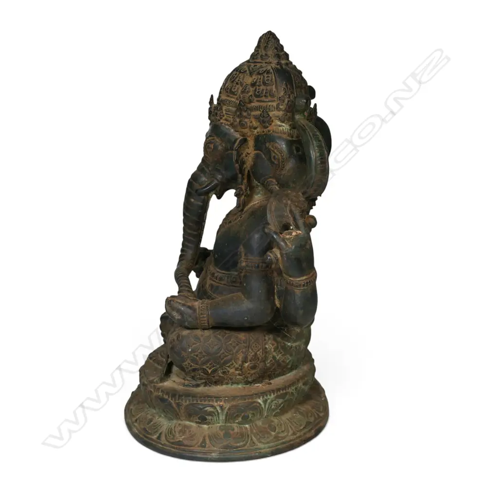 A South East Asian bronze Trimukha Ganesha statue, Image 1++