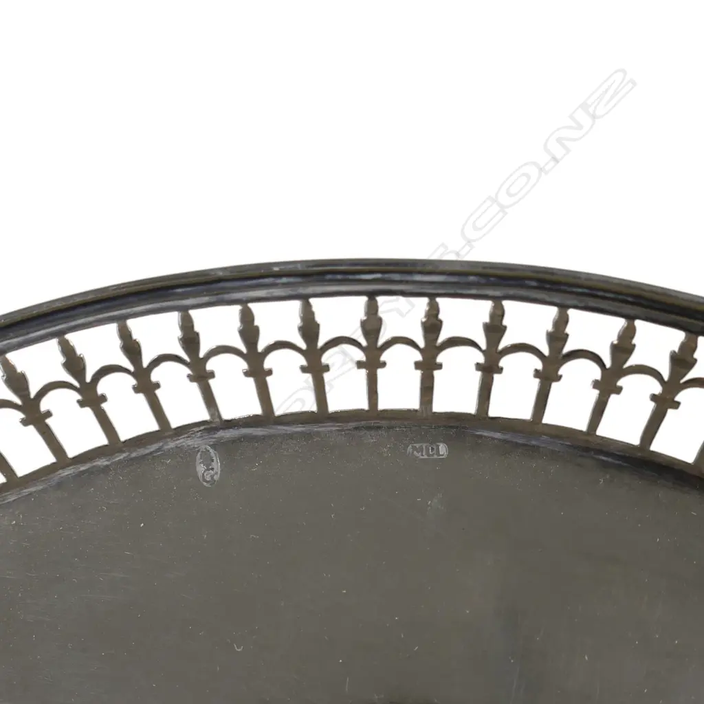 A Continental silver gallery tray, Image 1++
