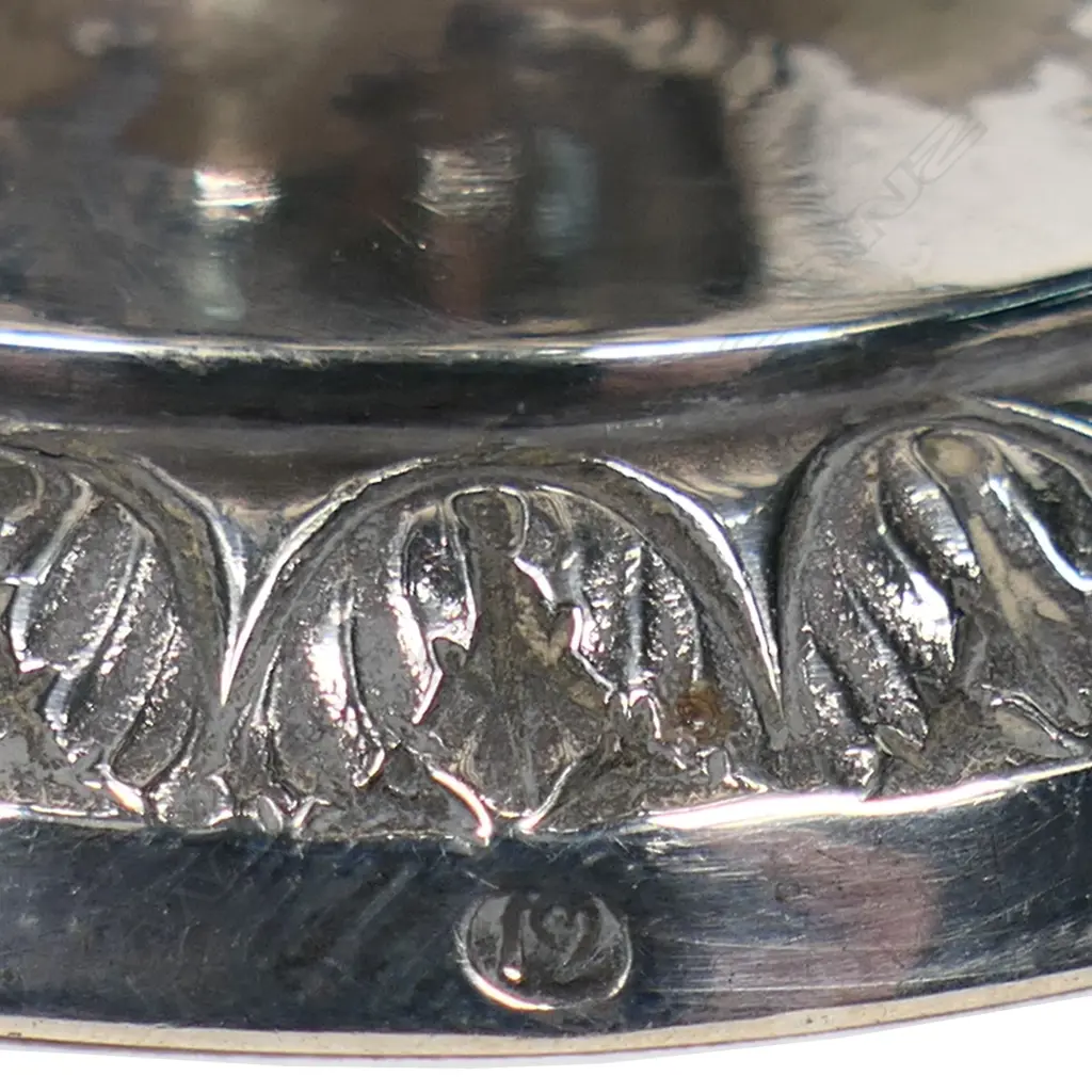 An early 19thC Continental .750 standard silver cream jug, Image 1++