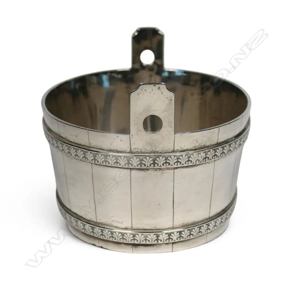 A 19thC Continental .910 standard silver bucket, Image 1++