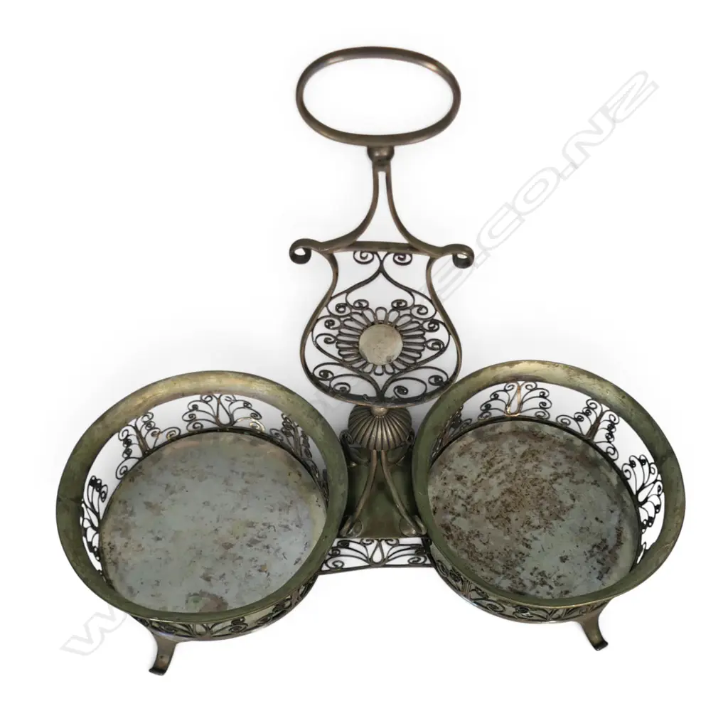 A Continental .760 standard silver double decanter stand, Image 1++