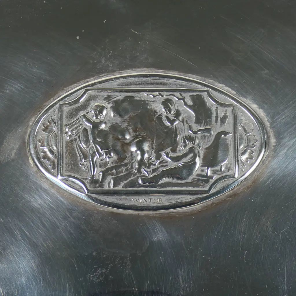 A 19thC German .750 standard silver lidded box, Image 1++