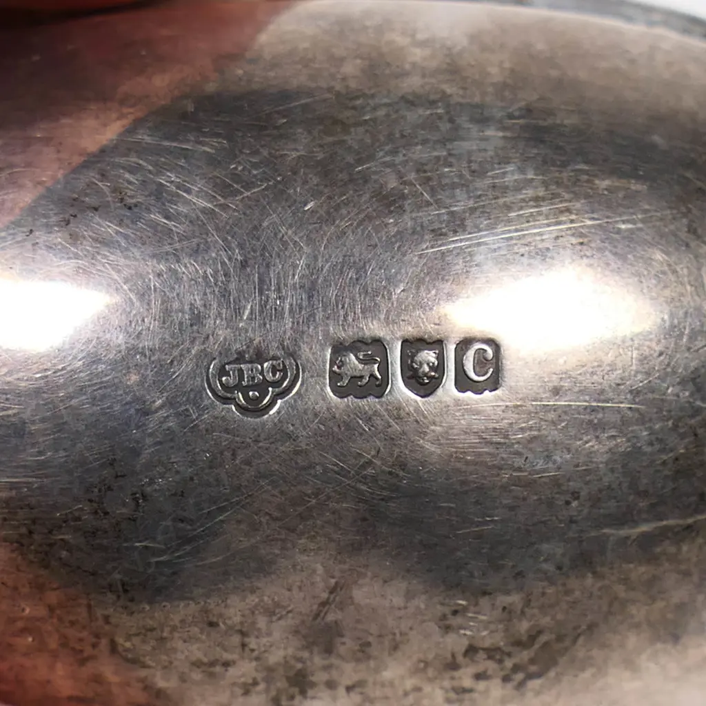 A Victorian silver boat form snuff box, Image 1++
