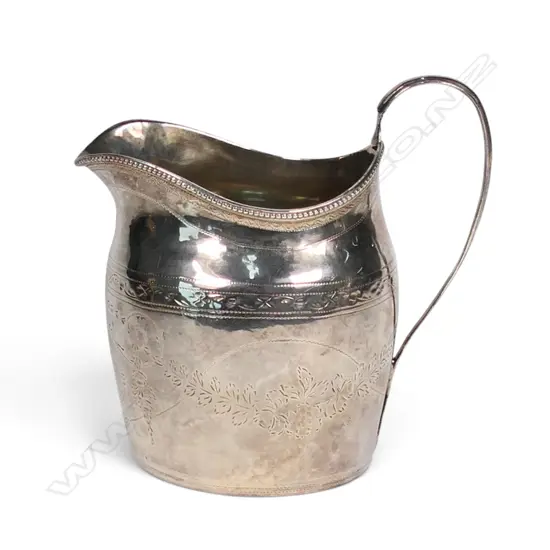 A George III silver cream jug,