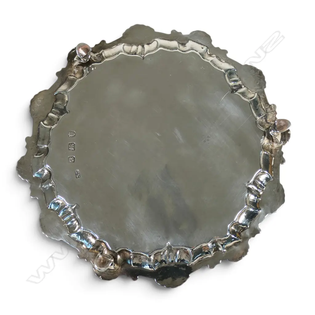 A George II silver waiter, Image 1++