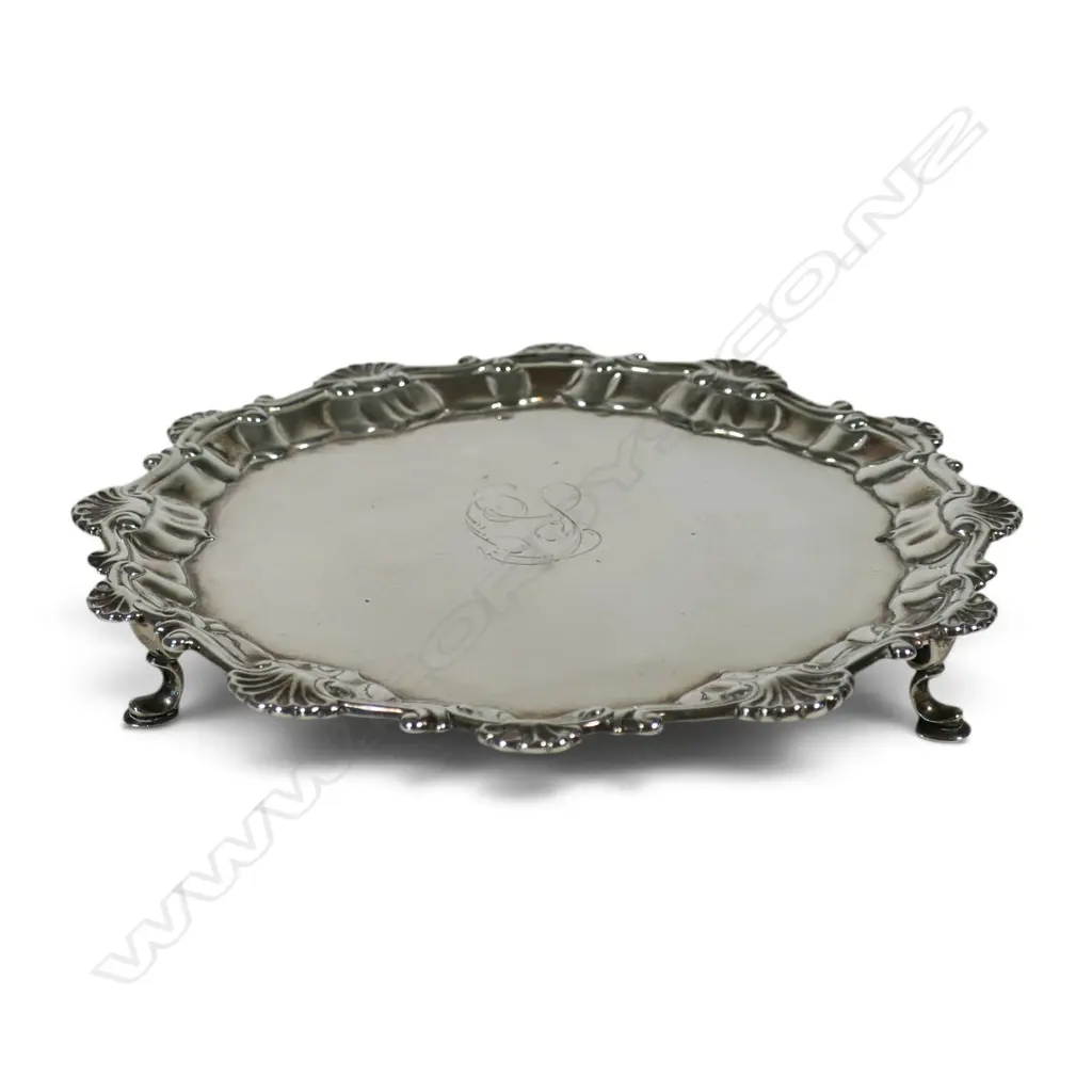 A George II silver waiter, Image 1++