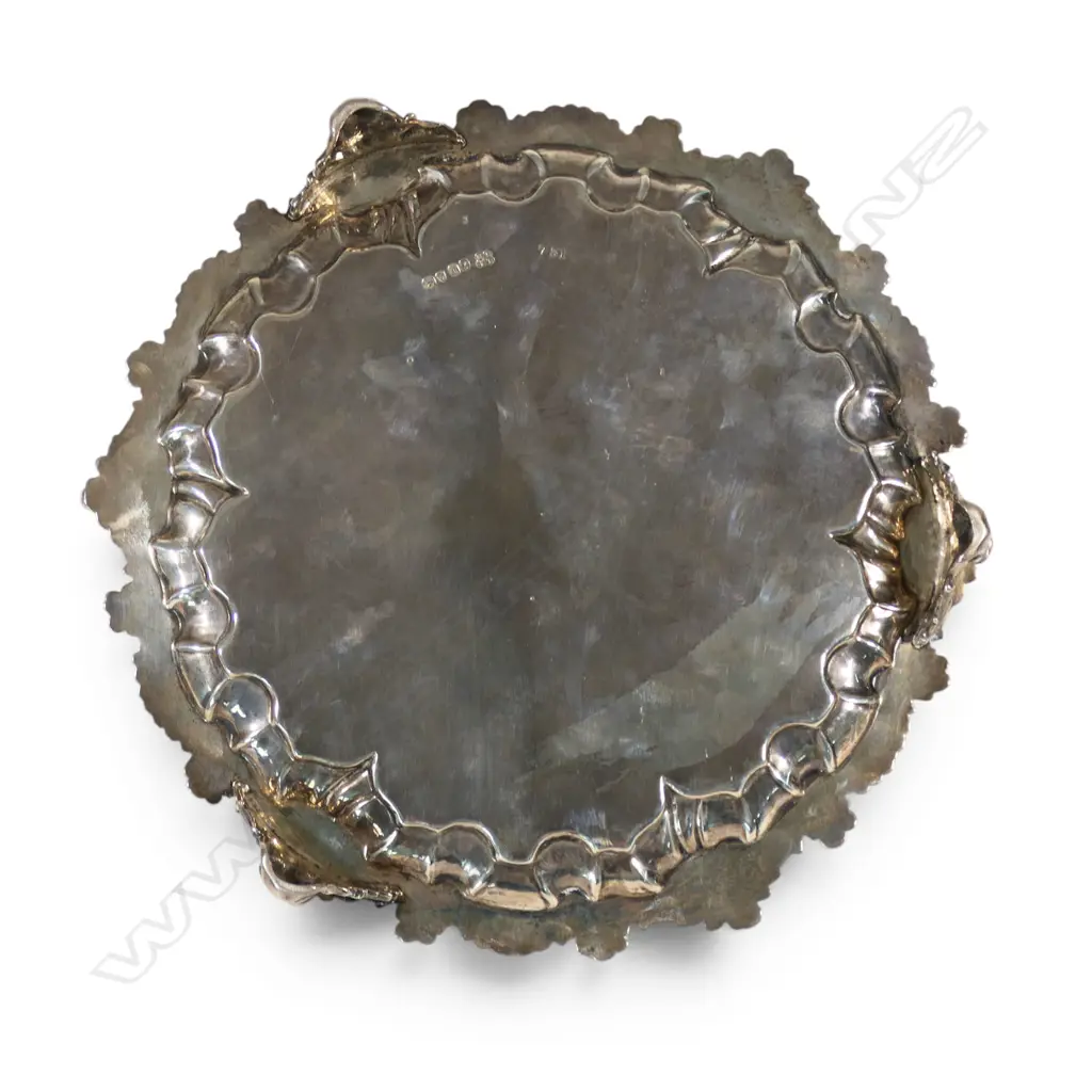 A Victorian silver piecrust salver, Image 1++
